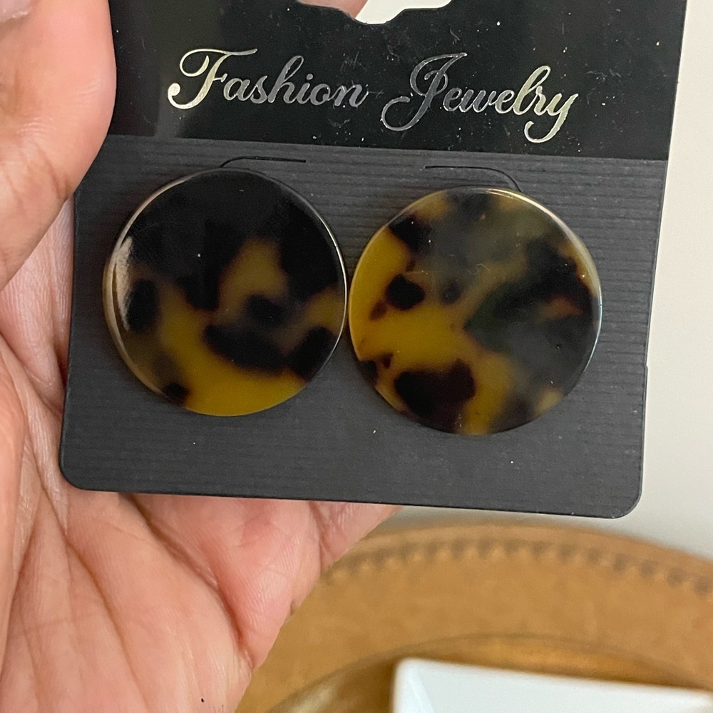 Tortoise Shell Pattern Earrings